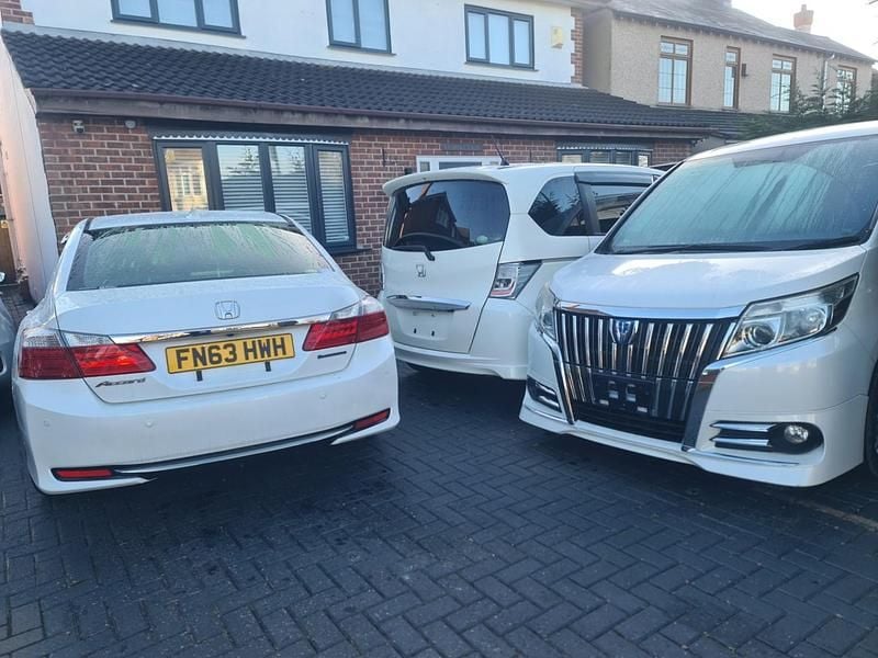 White Used 2013 Honda Accord Hybrid Sedan | £9,875 - Image 1/4