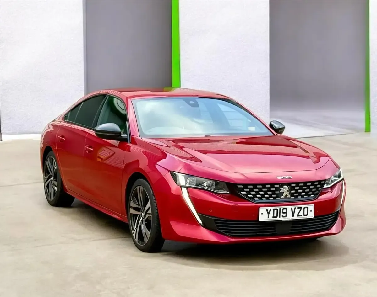 Used Peugeot 508 S 220 HP (161 kW) 2019 Red Hatchback