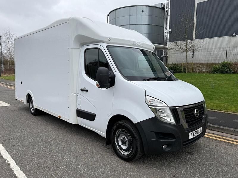 Used Nissan NV400 Tekna 135 HP (99 kW) 2021 White Van