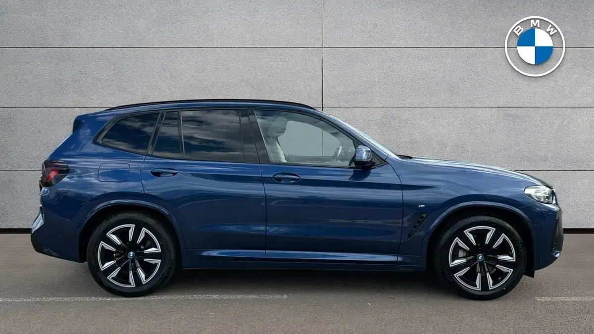 Used BMW iX3 M Sport 207 kW (282 HP) 2023 Blue SUV