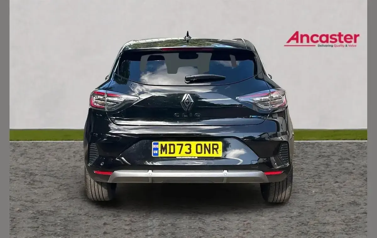 Begagnad Renault Clio V Esprit Alpine 143 HK (105 kW) 2024 Svart Halvkombi