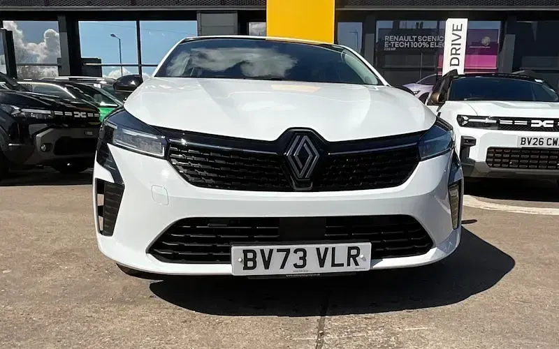 Used Renault Clio Evolution 90 HP (66 kW) 2025 Hatchback