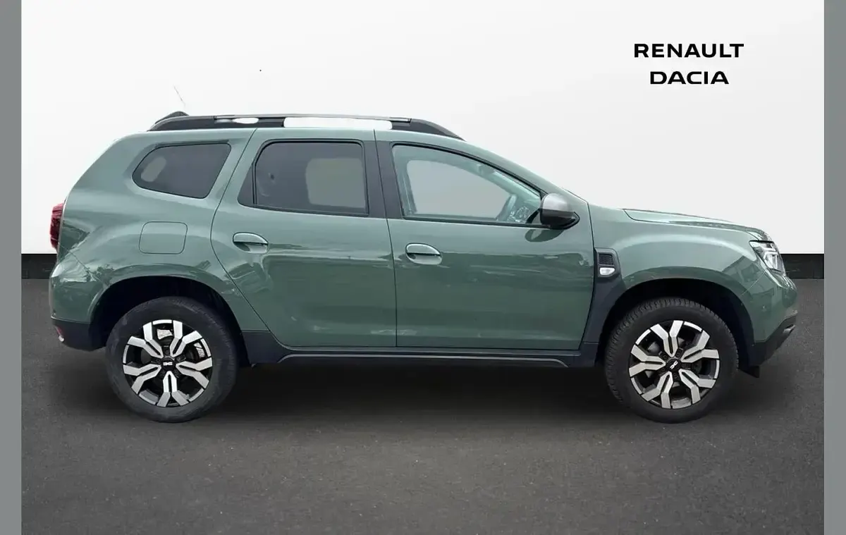 Used Dacia Duster Journey 88 HP (64 kW) 2023 Green SUV