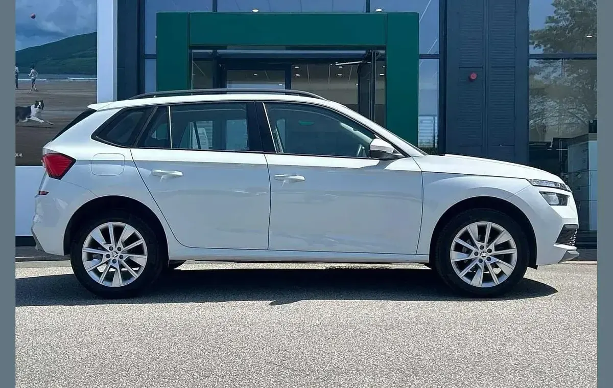 Used Skoda Kamiq SE 115 HP (84 kW) 2024 White SUV