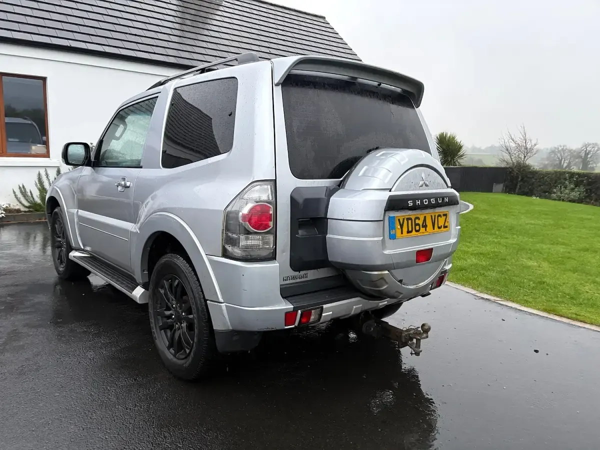 Used Mitsubishi Shogun Warrior 2014 Silver SUV