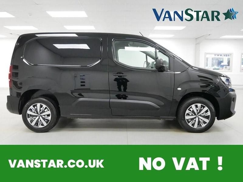 Used Peugeot Partner 100 HP (73 kW) 2024 Black MPV
