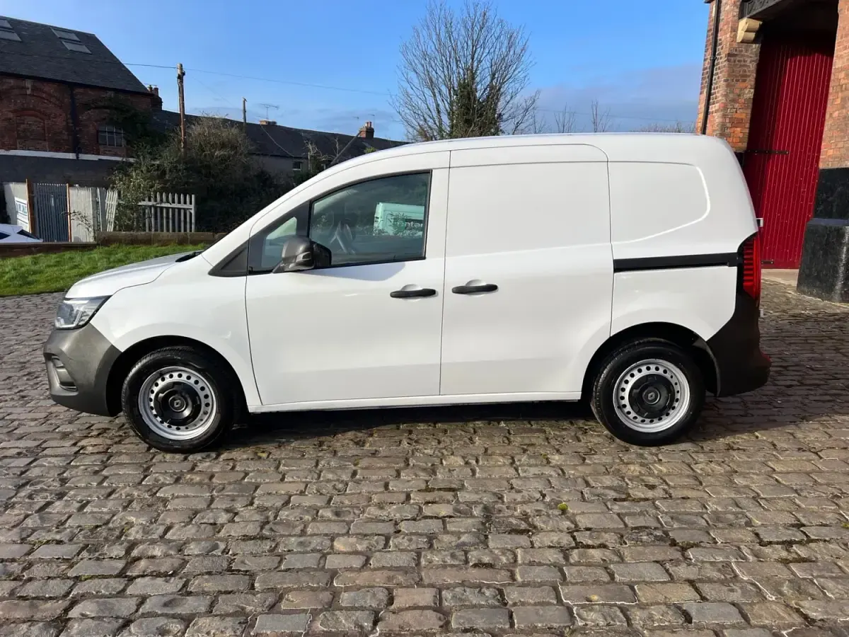 Usado Renault Kangoo 2022 Branco Monovolume