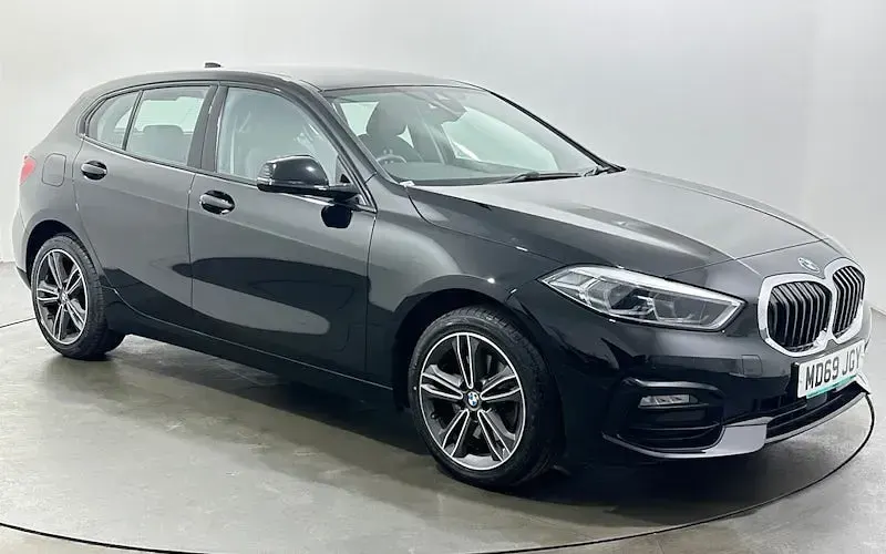 Used BMW 118 Sport Line 140 HP (102 kW) 2020 Hatchback