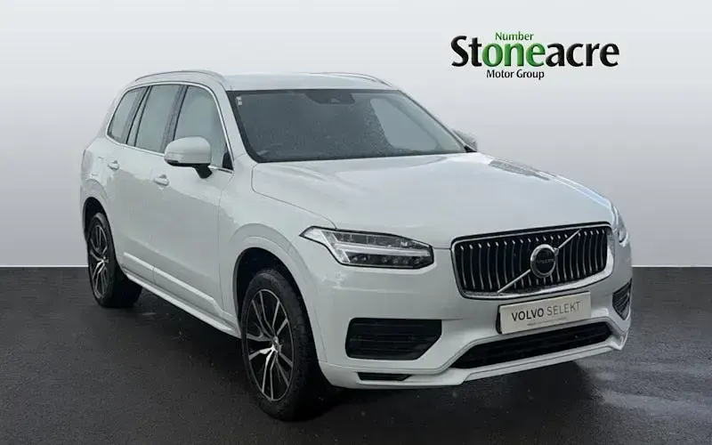 Used Volvo XC90 Momentum 235 HP (172 kW) 2021 SUV
