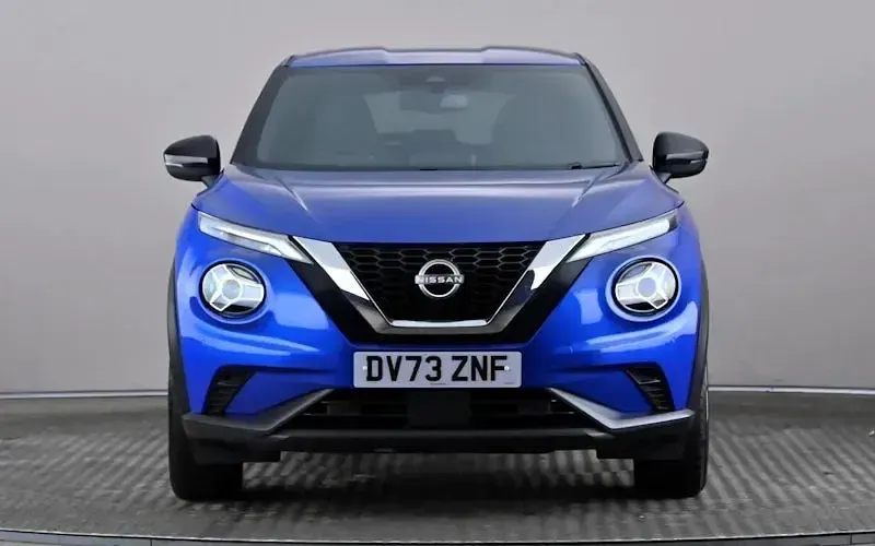 Used Nissan Juke N-Connecta 114 HP (83 kW) 2023 Blue SUV