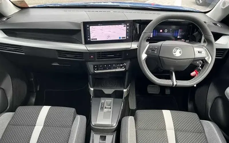 New Vauxhall Frontera Ultimate 145 HP (106 kW) 2026 Effect blue SUV