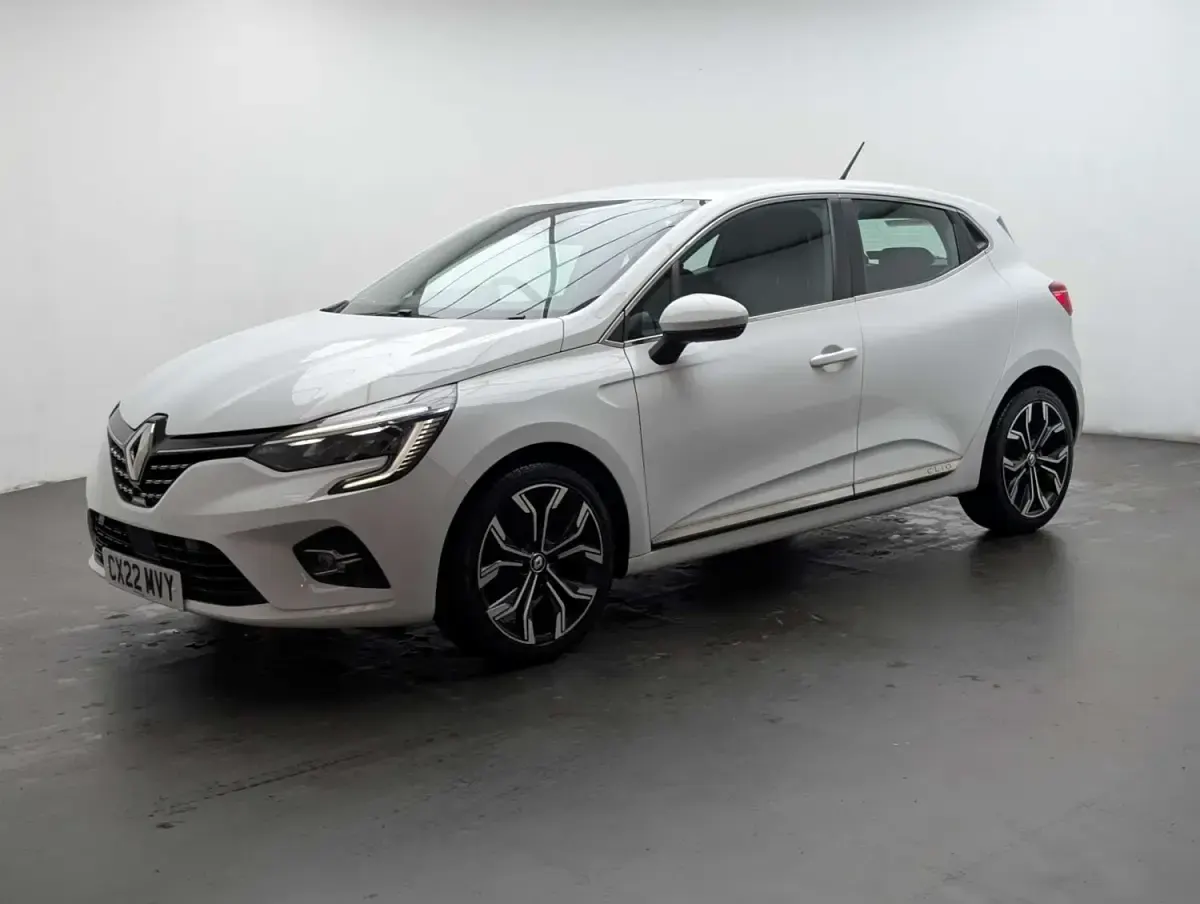 Używany Renault Clio V SE 90 KM (66 kW) 2022 Biały Hatchback