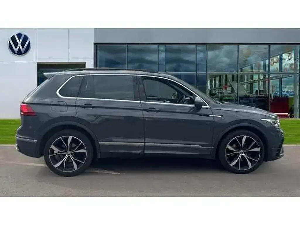 Used VW Tiguan R-line 150 HP (110 kW) 2023 Grey SUV