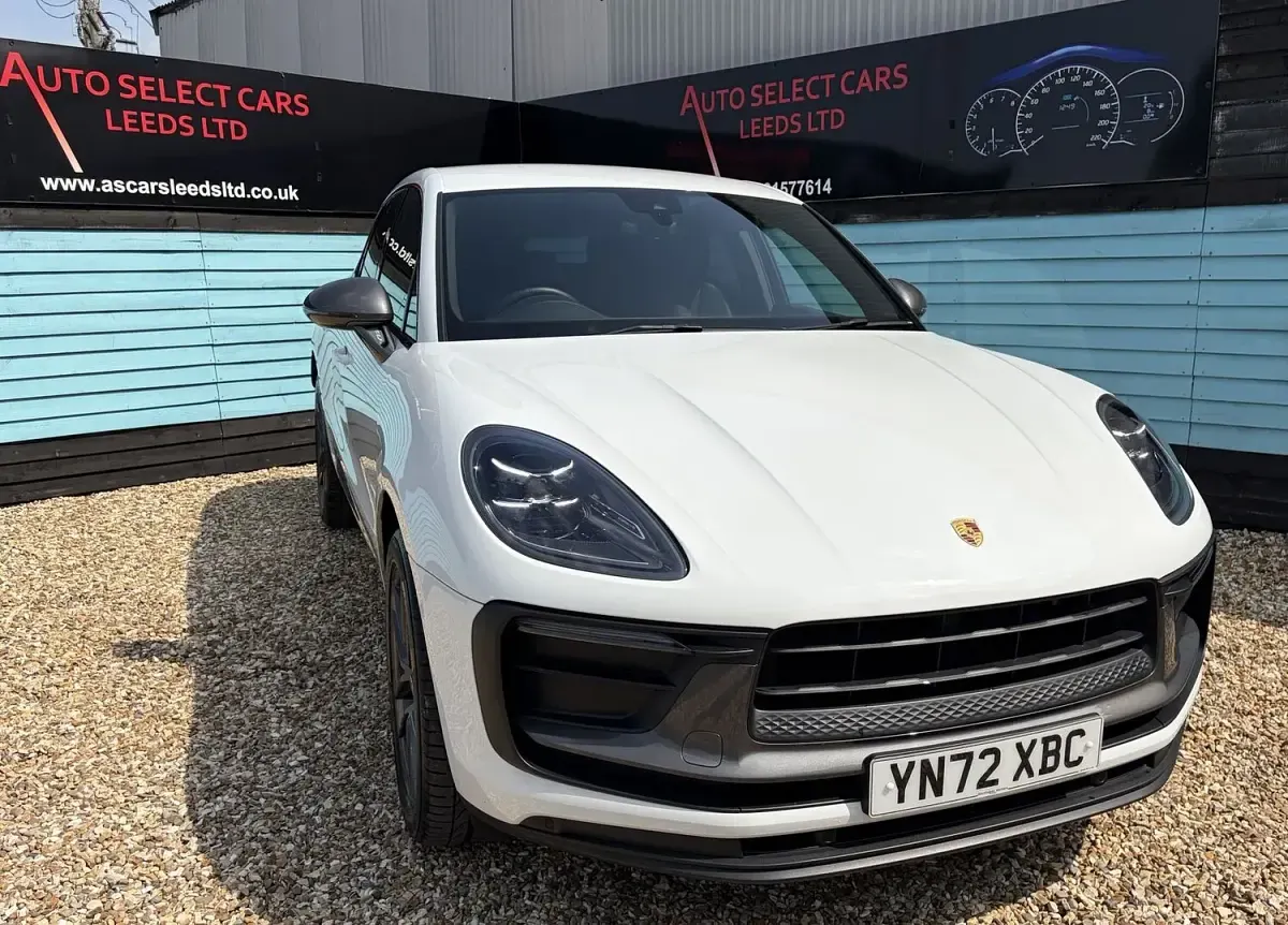 Used Porsche Macan 265 HP (194 kW) 2022 White SUV