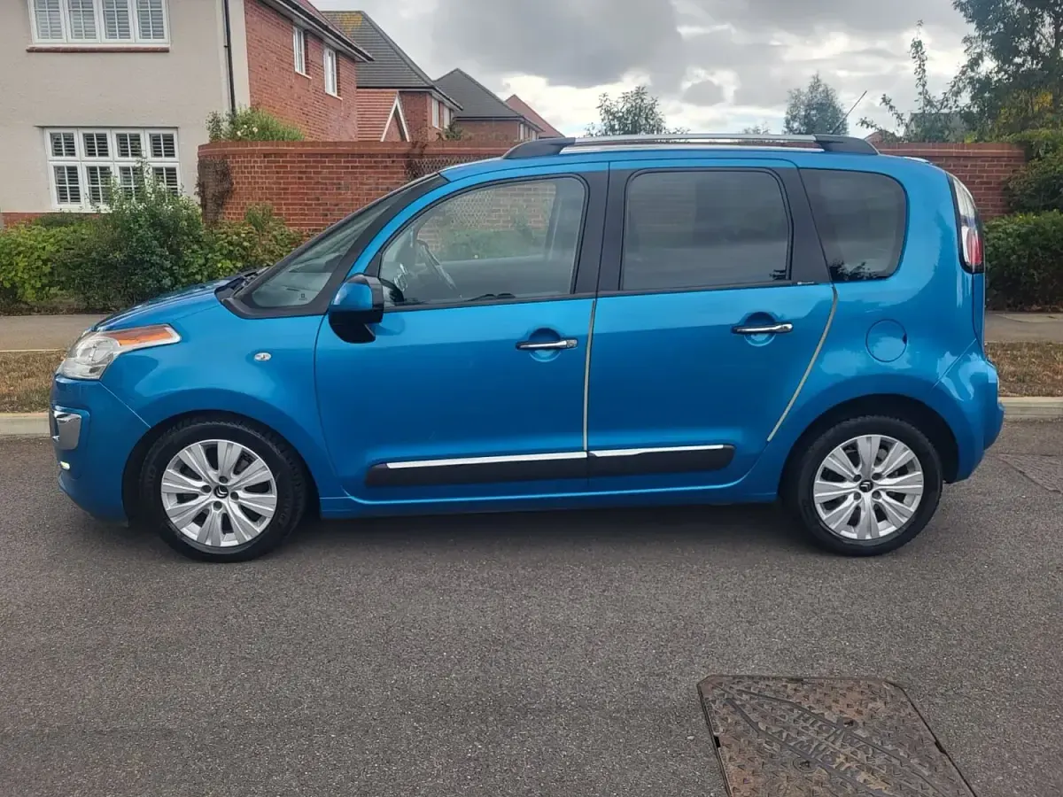 Used Citroën C3 Picasso Exclusive 115 HP (84 kW) 2014 Blue MPV