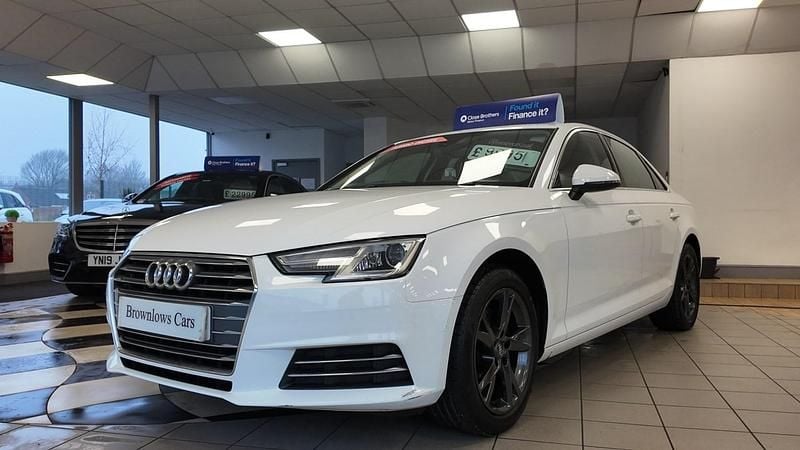 Used Audi A4 Sport 150 HP (110 kW) 2016 White Sedan