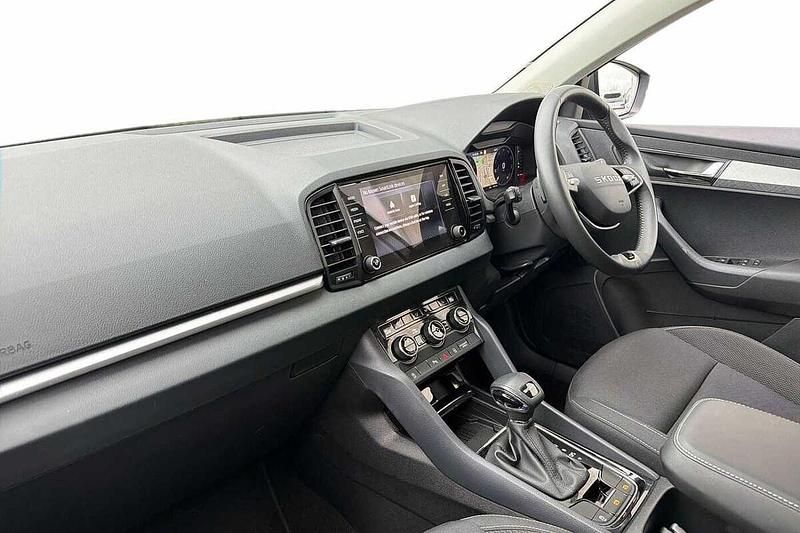 Used Skoda Karoq SE 148 HP (108 kW) 2025 Brilliant silver metallic SUV