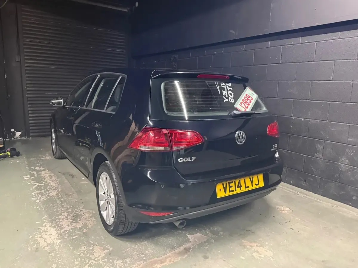 Used VW Golf VII SE 105 HP (77 kW) 2014 Black Hatchback