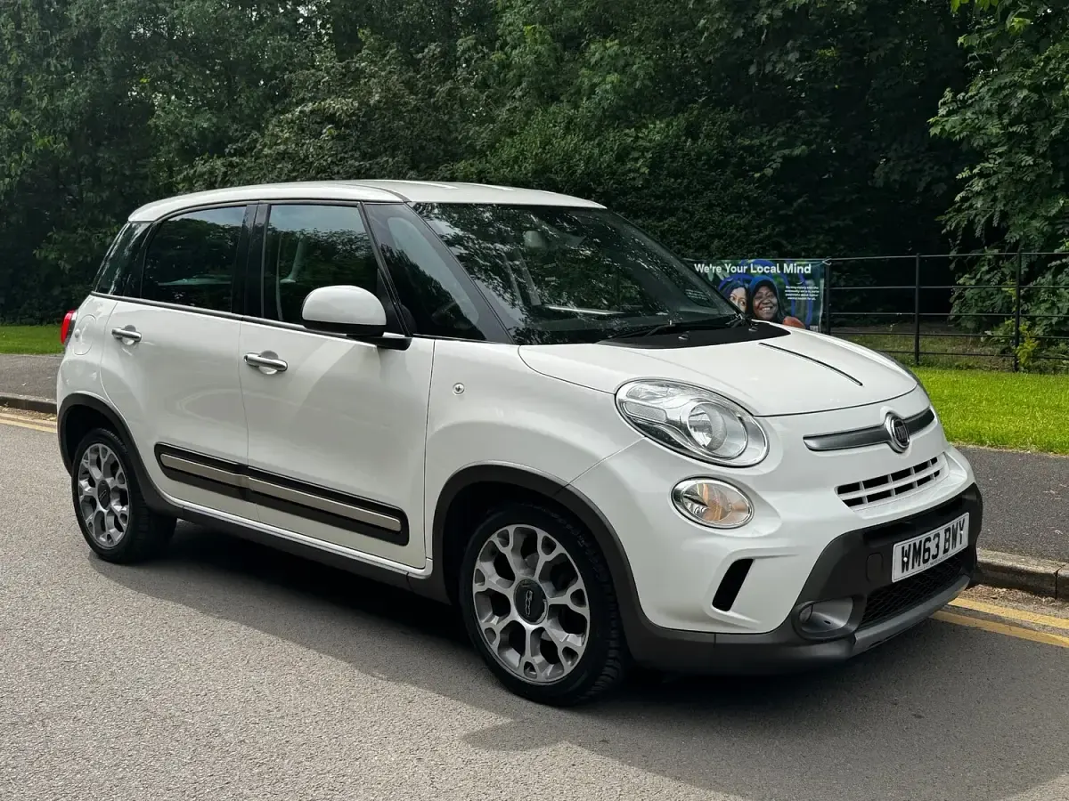 Used Fiat 500L Trekking 105 HP (77 kW) 2013 White MPV