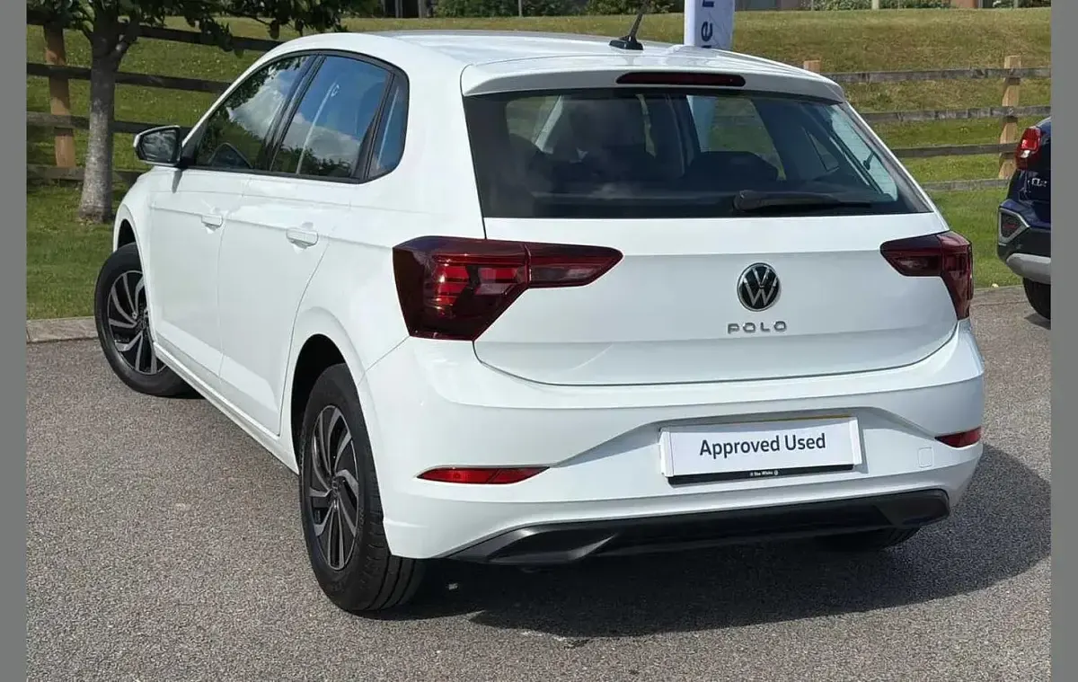 Used VW Polo Life 79 HP (58 kW) 2023 White Hatchback