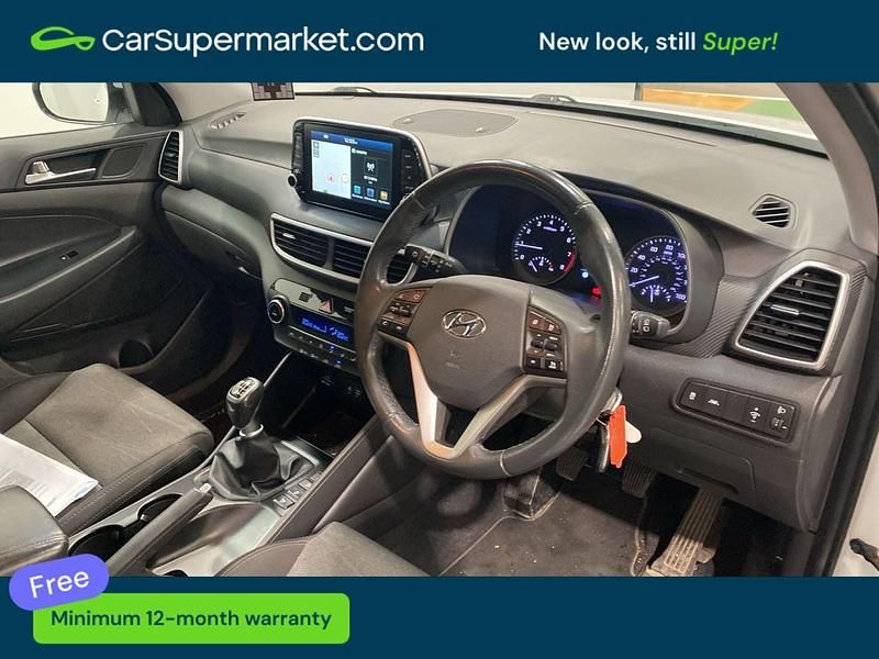 Used Hyundai Tucson SE 132 HP (97 kW) 2019 White SUV