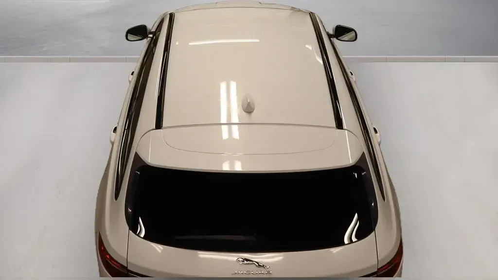 Used Jaguar XF R-Sport 180 HP (132 kW) 2017 White Estate
