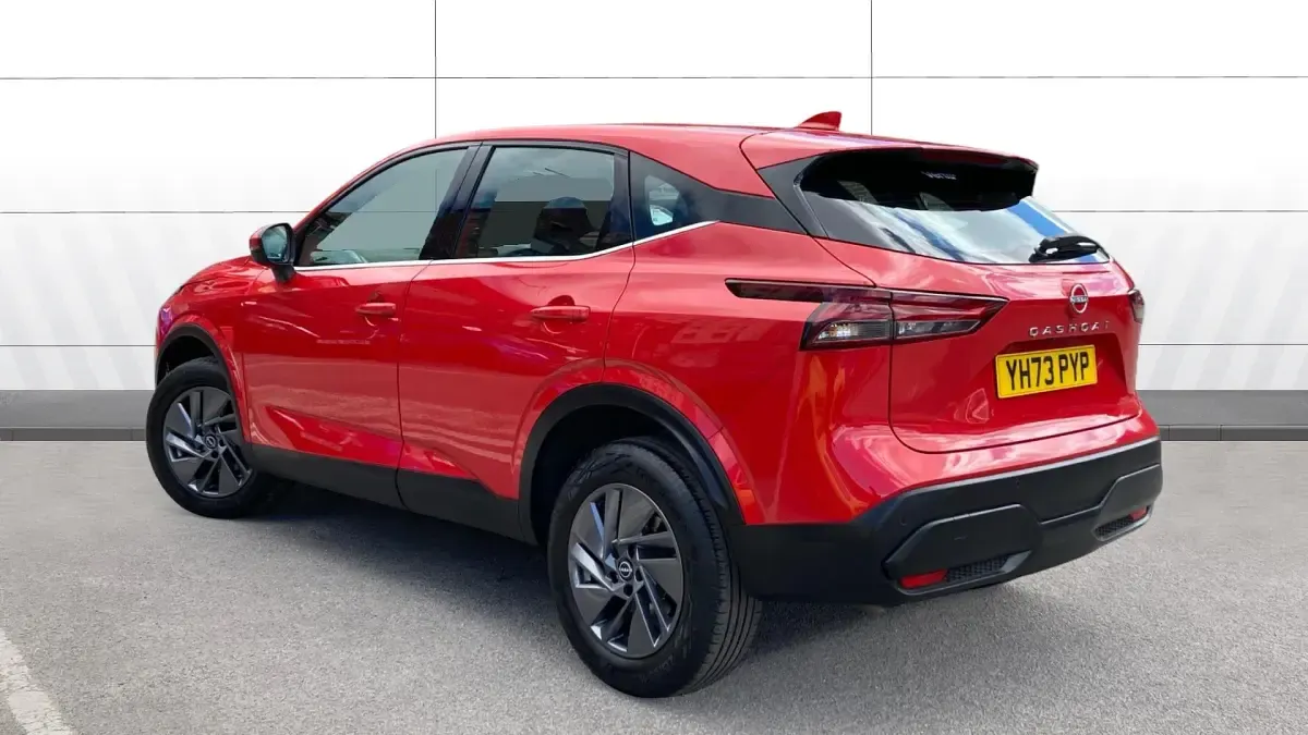 Used Nissan Qashqai Acenta Premium 140 HP (102 kW) 2023 Red SUV