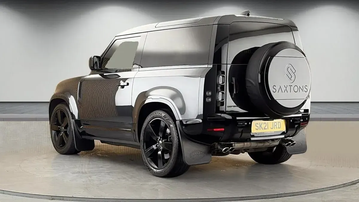 Used Land Rover Defender S 525 HP (386 kW) 2021 Carpathian grey SUV