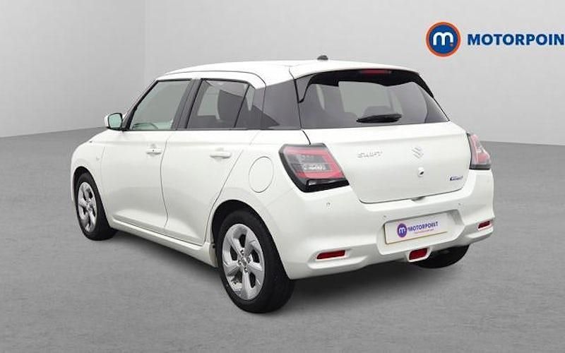 Used Suzuki Swift 82 HP (60 kW) 2025 White Hatchback