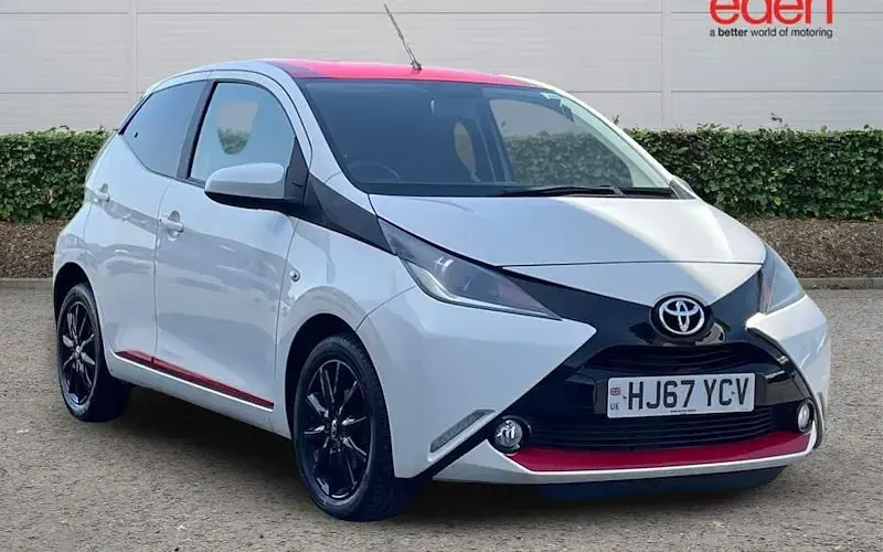 Used Toyota Aygo x-press 69 HP (50 kW) 2017 Hatchback