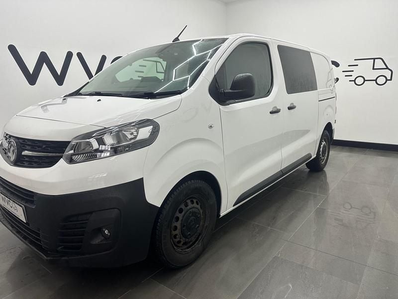Used Vauxhall Vivaro 145 HP (106 kW) 2022 White MPV