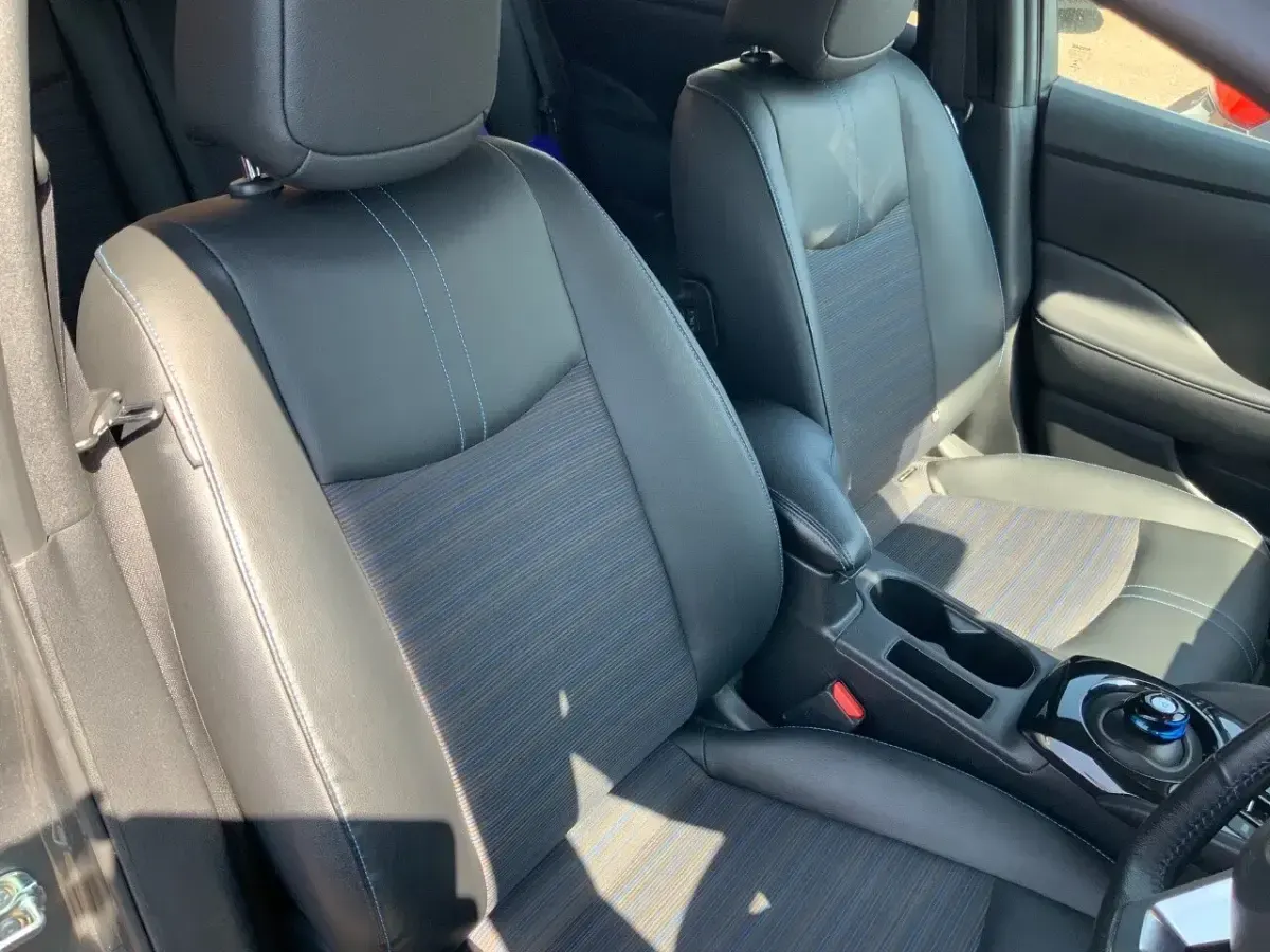 Used Nissan Leaf N-Connecta 110 kW (150 HP) 2020 Grey Hatchback