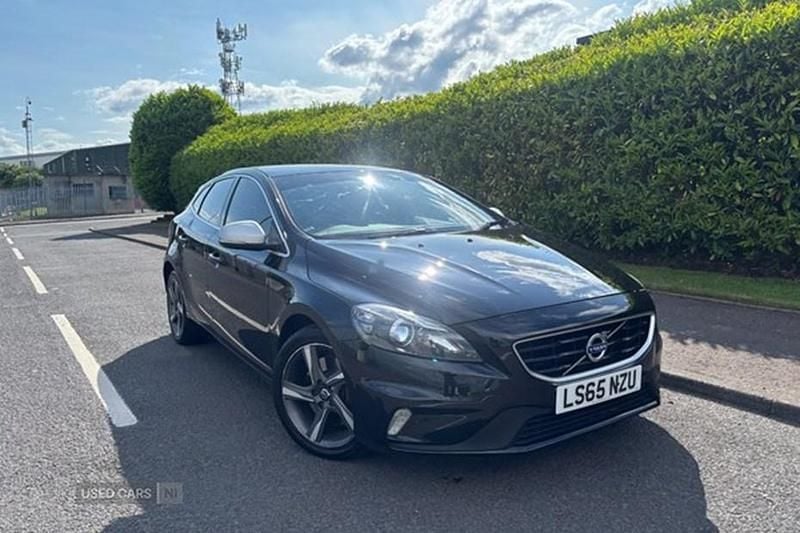 Black Used 2015 Volvo V40 R-Design Hatchback | £9,495 (Fair price) - Image 1/1