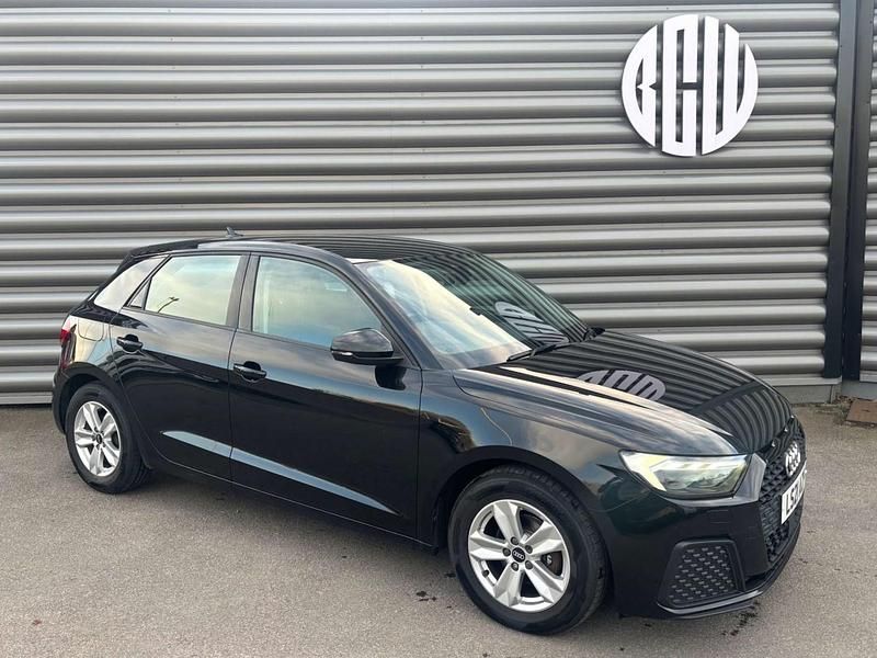Used Audi A1 Sportback Design 95 HP (69 kW) 2021 Black Hatchback