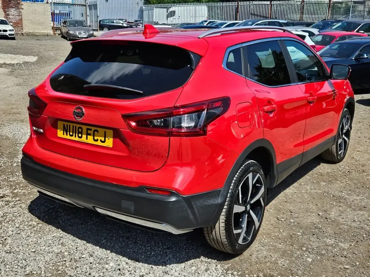Used Nissan Qashqai Tekna 130 HP (95 kW) 2018 Red SUV