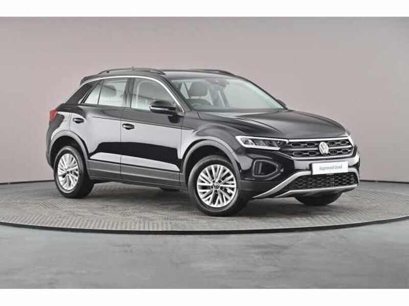 Used 2024 VW T-Roc Life SUV | £21,150 (Fair price) - Image 1/4
