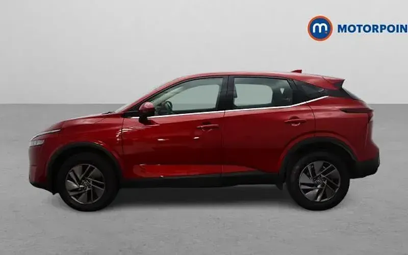 Used Nissan Qashqai Acenta Premium 140 HP (102 kW) 2023 Red SUV