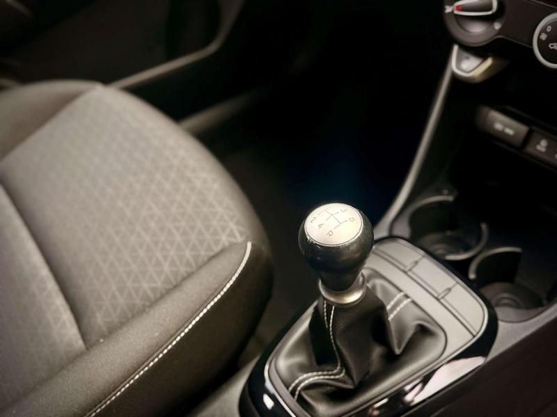 Second-hand Kia Picanto 84 CP (61 kW) 2018 Argintiu Hatchback