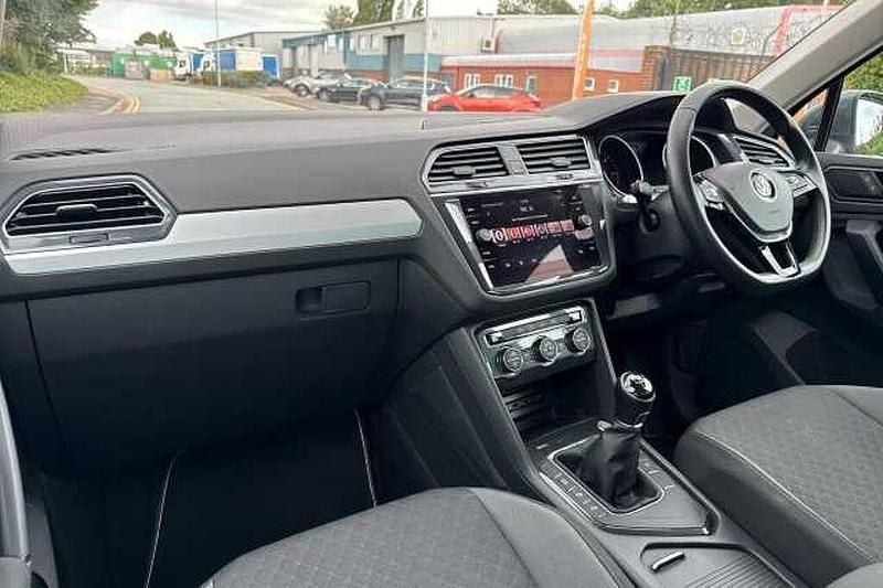 Image 2/4