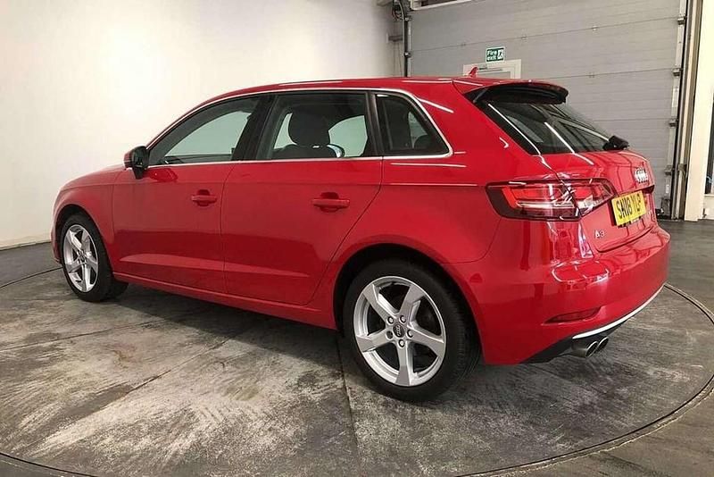 Used Audi A3 Sport 150 HP (110 kW) 2018 Red Sedan