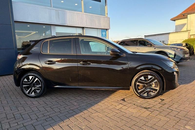 Used Peugeot 208 Allure 101 HP (74 kW) 2025 Black Hatchback