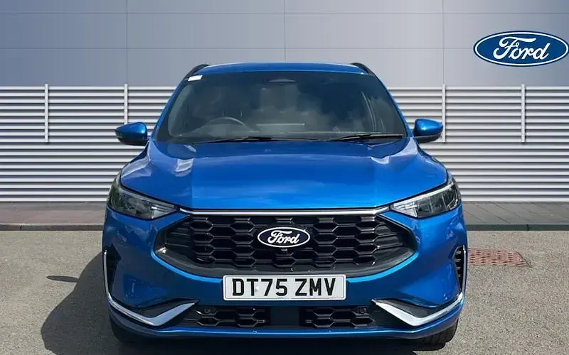 Begagnad Ford Kuga ST-Line 243 HK (178 kW) 2025 Blå SUV