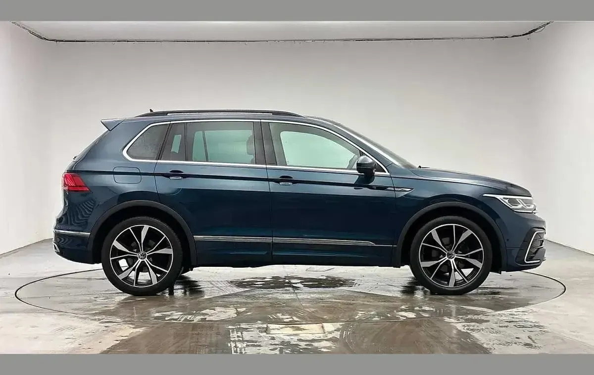 Used VW Tiguan R-line 150 HP (110 kW) 2023 Blue SUV