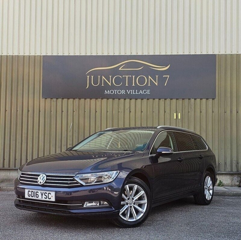 Blue Used 2016 VW Passat Business Estate | £5,795 (Fair price) - Image 1/4