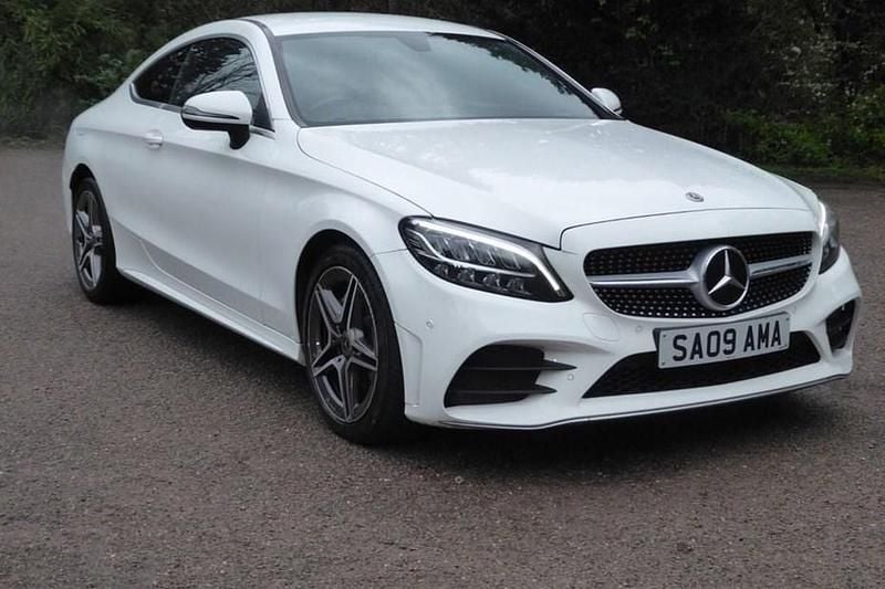 Used Mercedes C220 AMG line 194 HP (142 kW) 2019 White Coupe