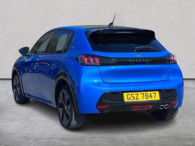 Second-hand Peugeot 208 GT 2023 Albastru Hatchback