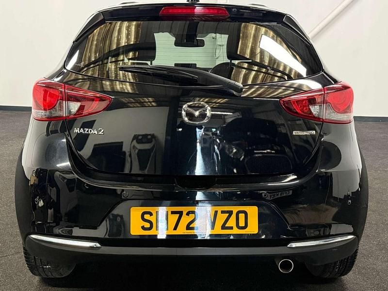 Begagnad Mazda 2 Inclusive 90 HK (66 kW) 2022 Svart Halvkombi