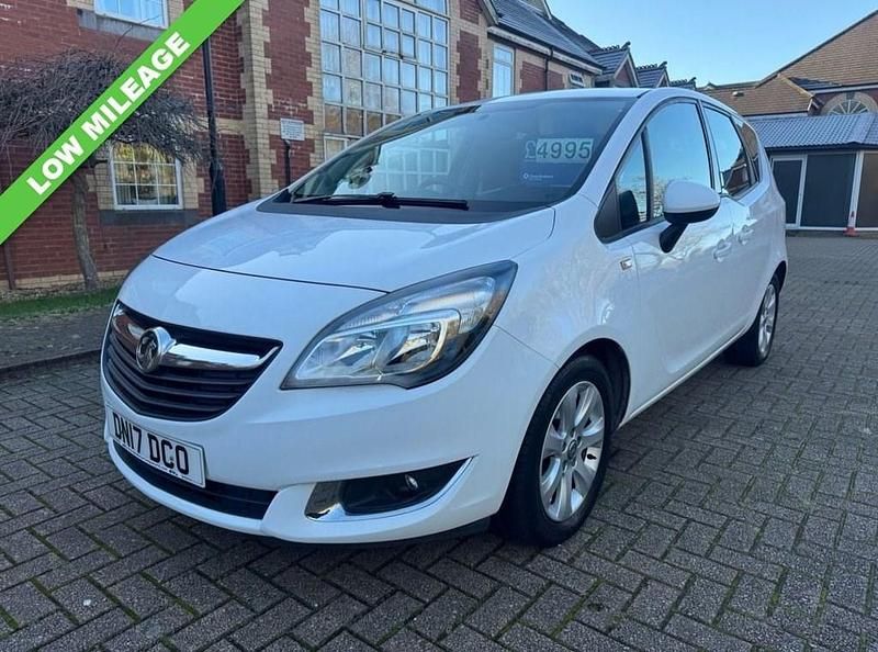 White Used 2017 Vauxhall Meriva MPV | £4,995 (Fair price) - Image 1/4