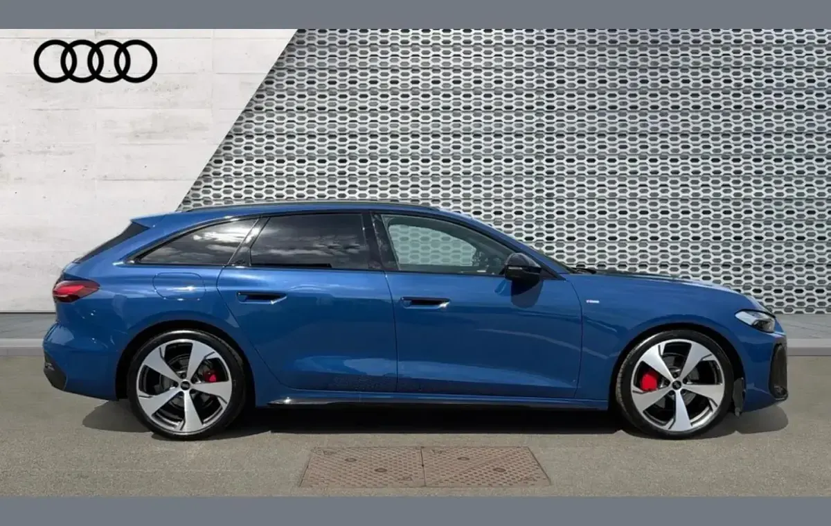 Used Audi A5 Advanced 200 HP (147 kW) 2025 Blue Estate