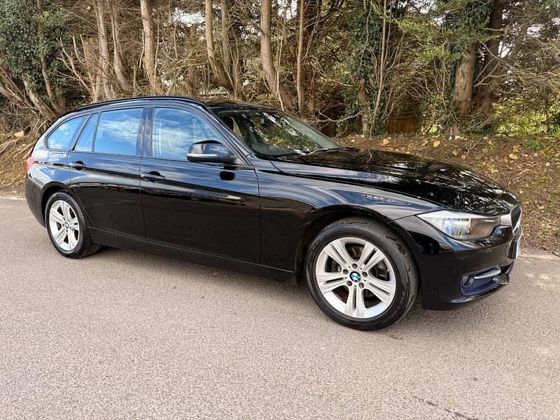 Usado BMW 320 Sport Line 2015 Negro Familiar